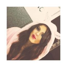 BriannaEvansTSL's profile picture. Heart beats fast, colors and promises how to be brave?