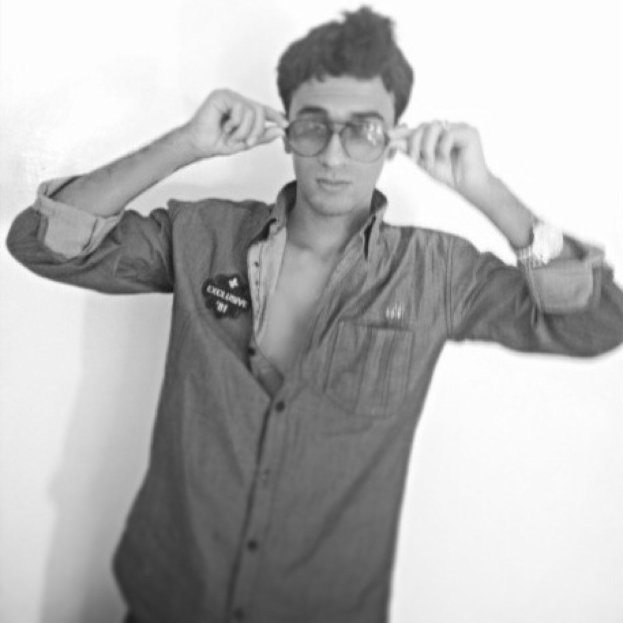 awr3d67's profile picture. i shot for the moon but im to busy gazing to the stars