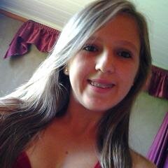 Seja doida. Seja fofa. Seja chata. Seja divertida. Seja retardada. Seja amiga. Seja qualquer coisa, o importante é ser você.