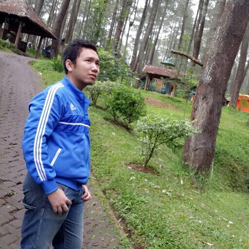 Robbyrvp's profile picture. Kgs. Robby Awaluddin, Chelsea FC Fans. Allah is my god. And Muhammad is my leader.