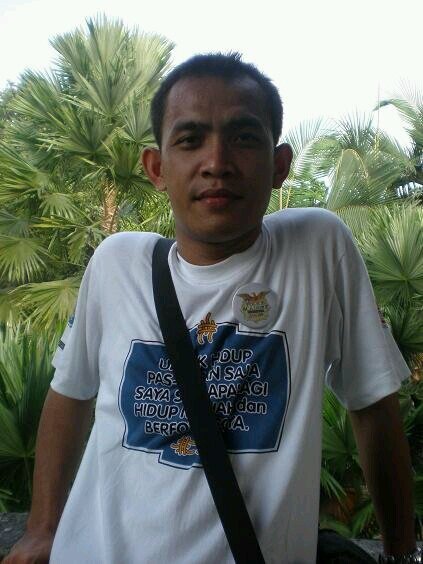 PeterR1c0's profile picture. work hard & work smart ;) i like a party.. just have fun :D