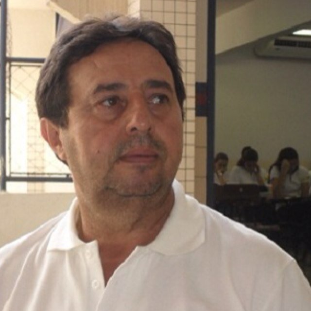 FrasesRubao's profile picture. Citações do mestre Rubão: filósofo do século XXI, biólogo especialista na espécie Estudantis ferrenhus, dono de um terço do gado de Goiás, químico e educador.