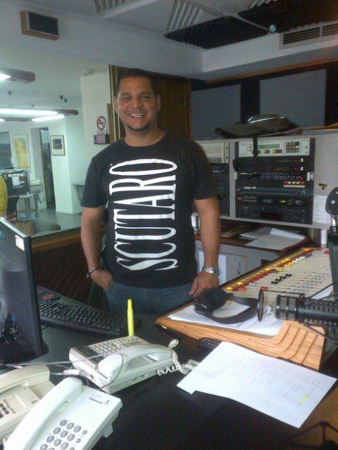 Trabajo en el Circuito Unión Radio!!! Operador de audio en Onda 107.9 FM, y La Mega 107.3 FM (j.asegovia@hotmail.com)