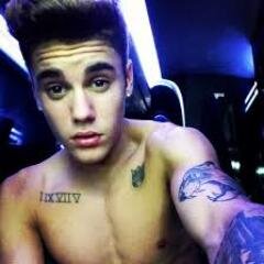 JUSTIN PLEASE FOLLOW!!! #SouthAfricanBelieber :) 
Follow me on instagram http://t.co/ma90cLFDgI :)