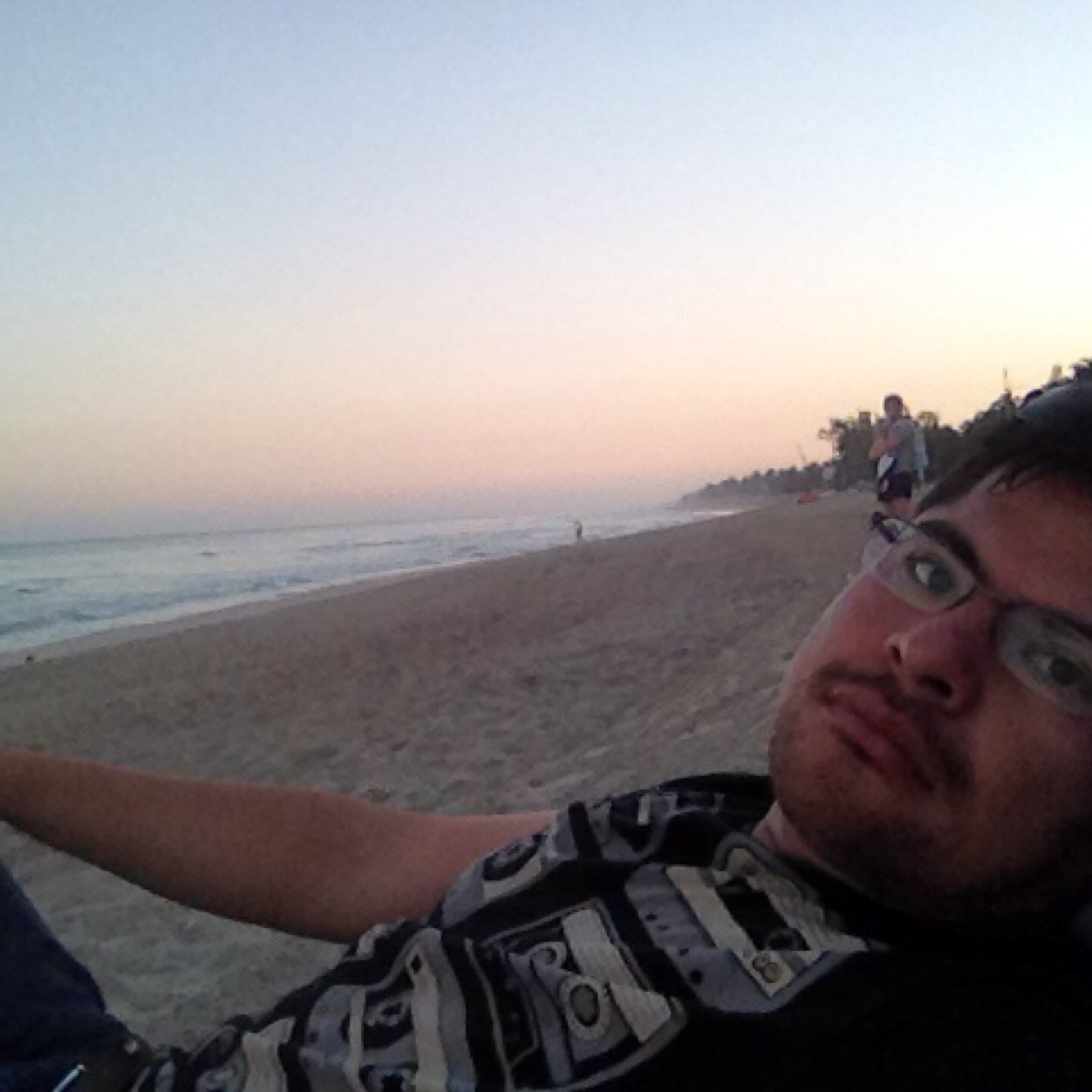 Ingeniero amante de la Construcción y de la tecnología, apasionado de los videojuegos y que desea emborracharse de la vida.