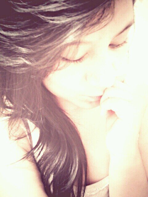 tefa_1409's profile picture. fuma,folla y bebe que la vida es breve