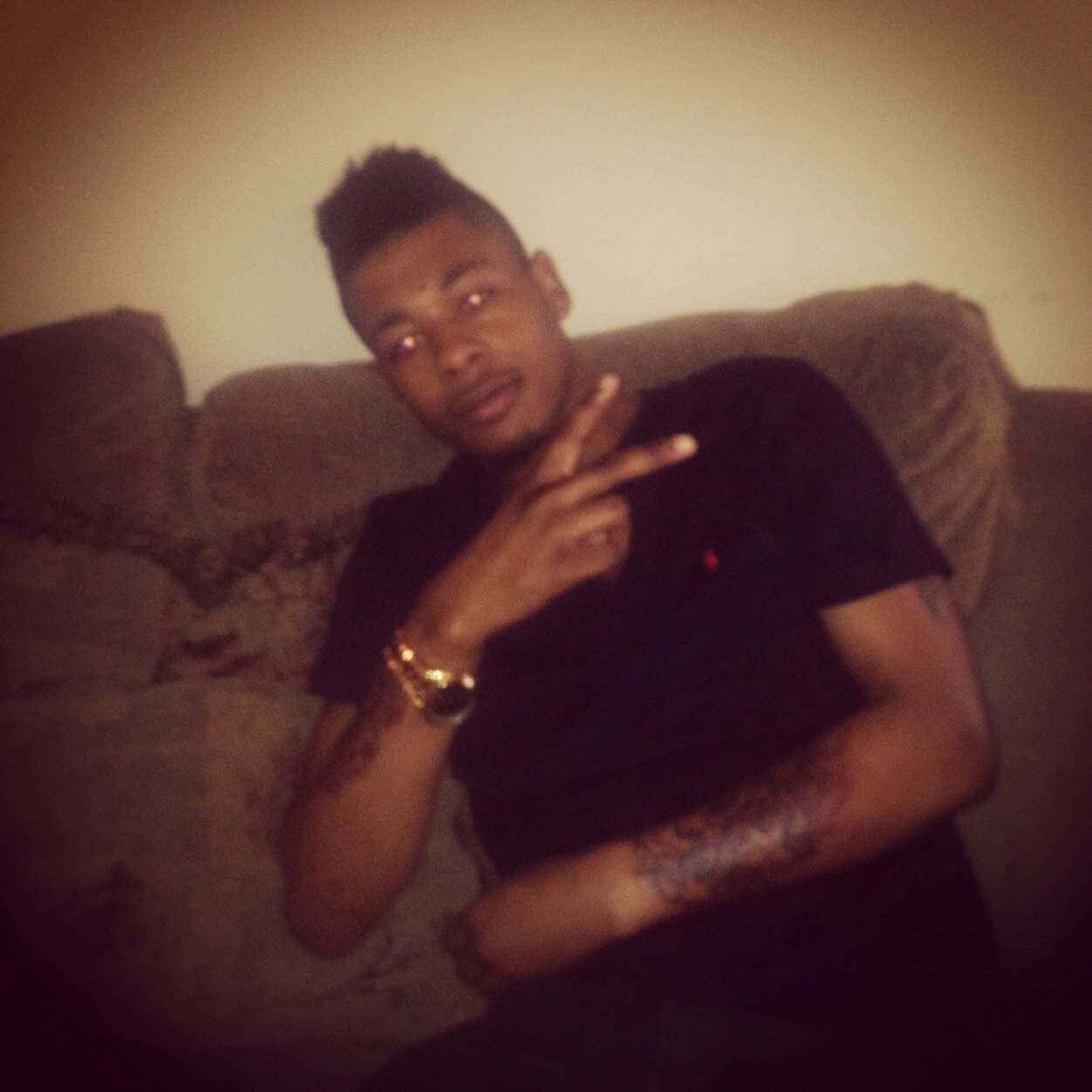 Pull Up On Your Bitch She Ask Me Whats Thats Smell Pack Of That Strong Got A Click Of Young Niggaz On That Dumb Shit