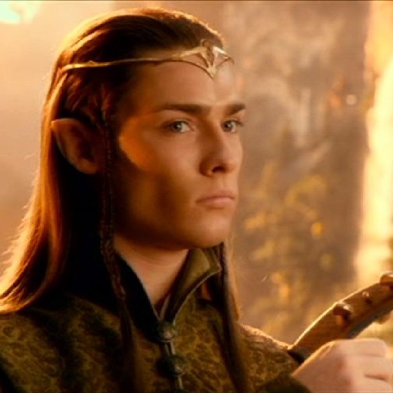 Musical elf. No judgment. WINE~ (18+) LOTR/The Hobbit.