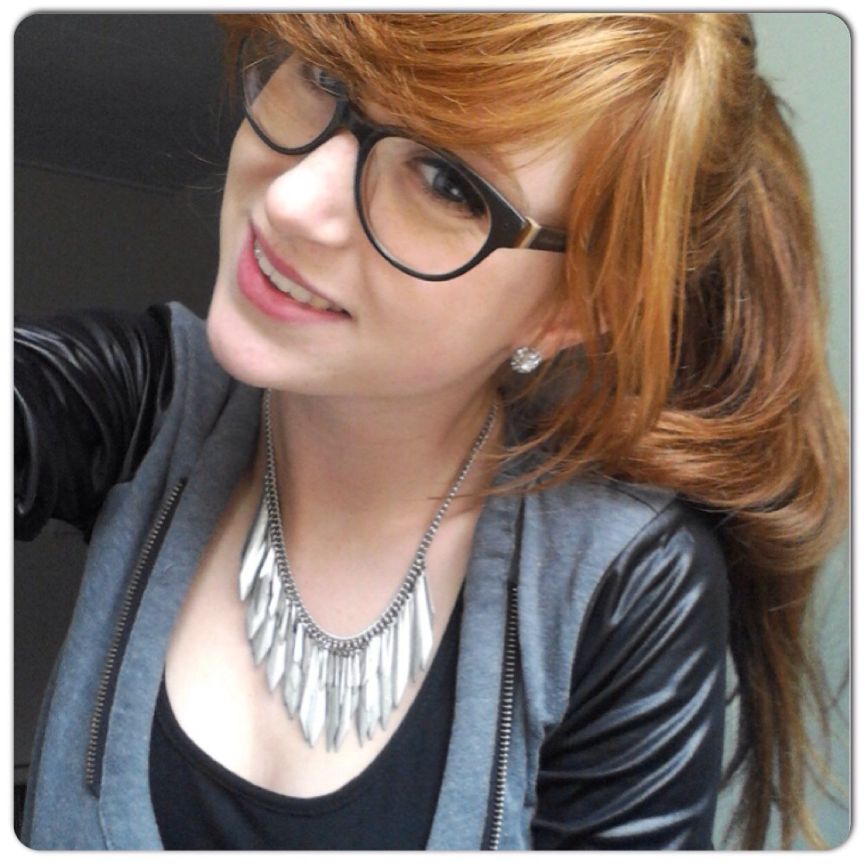 17 jaar | single | real ginger | shop a holic | fashion addict | volg me op instagram ––xpaulaa1