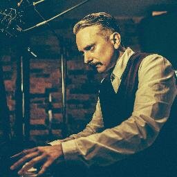 Craft beer lover, composer of orchestral & #piano music: https://t.co/tFKmTlz9S0, musician (Huckster/@selorchestra), proud resident of Gipsy Hill, 'resting' actor