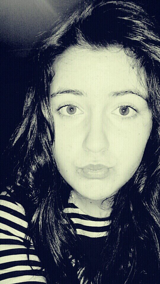 One Direction ∞ Eminem ∞ Evanescence ∞ Nirvana ∞ Me ∞ Selena Gomez ∞ Demi Lovato ∞ Little Mix          Ask.fm--- DanielaCurly