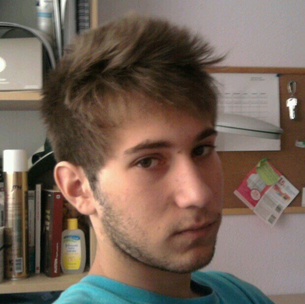 henriiquezz's profile picture. Periodista, colaborador en LVP y operario de cámara en Aragón TV || Praise the Sun! \[T]/