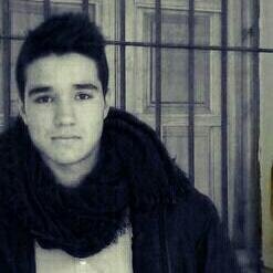 vive al dia y persigeue tu sueño..!!