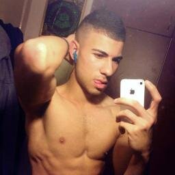 soy una persona con mucho amor para poder dar... odio a las personas hipócritas, me gusta conocer gente amable y sincera 3