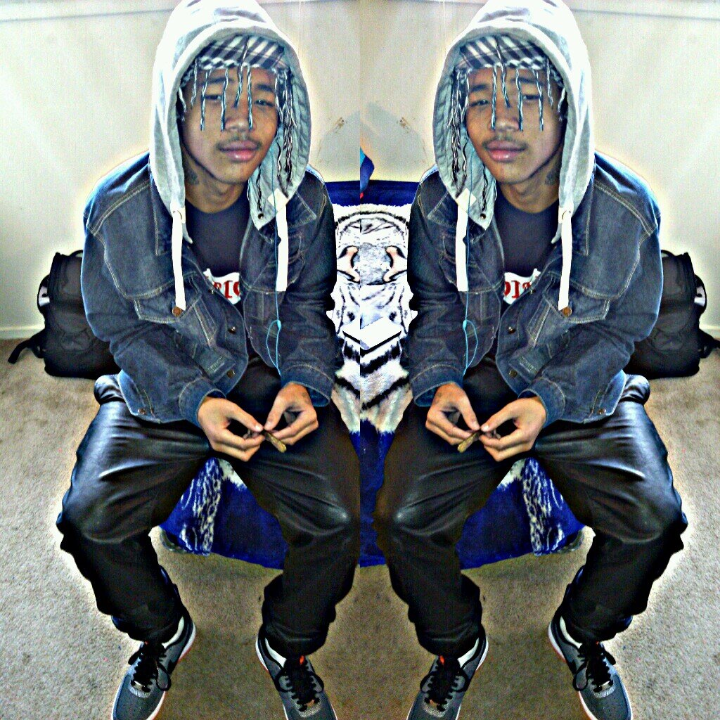 Free,LilB FreeMouse FreeBigDebo#LoveisLove #EverythingRonimo #FreeTraBlack