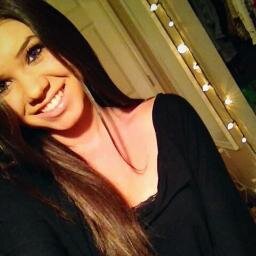 Maddie ♡ I'm a teen, I have a messy room I spend most of my time online I go to bed late, and I love food.