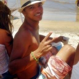 @Clubefollowback \\ Pistantrofobico.
