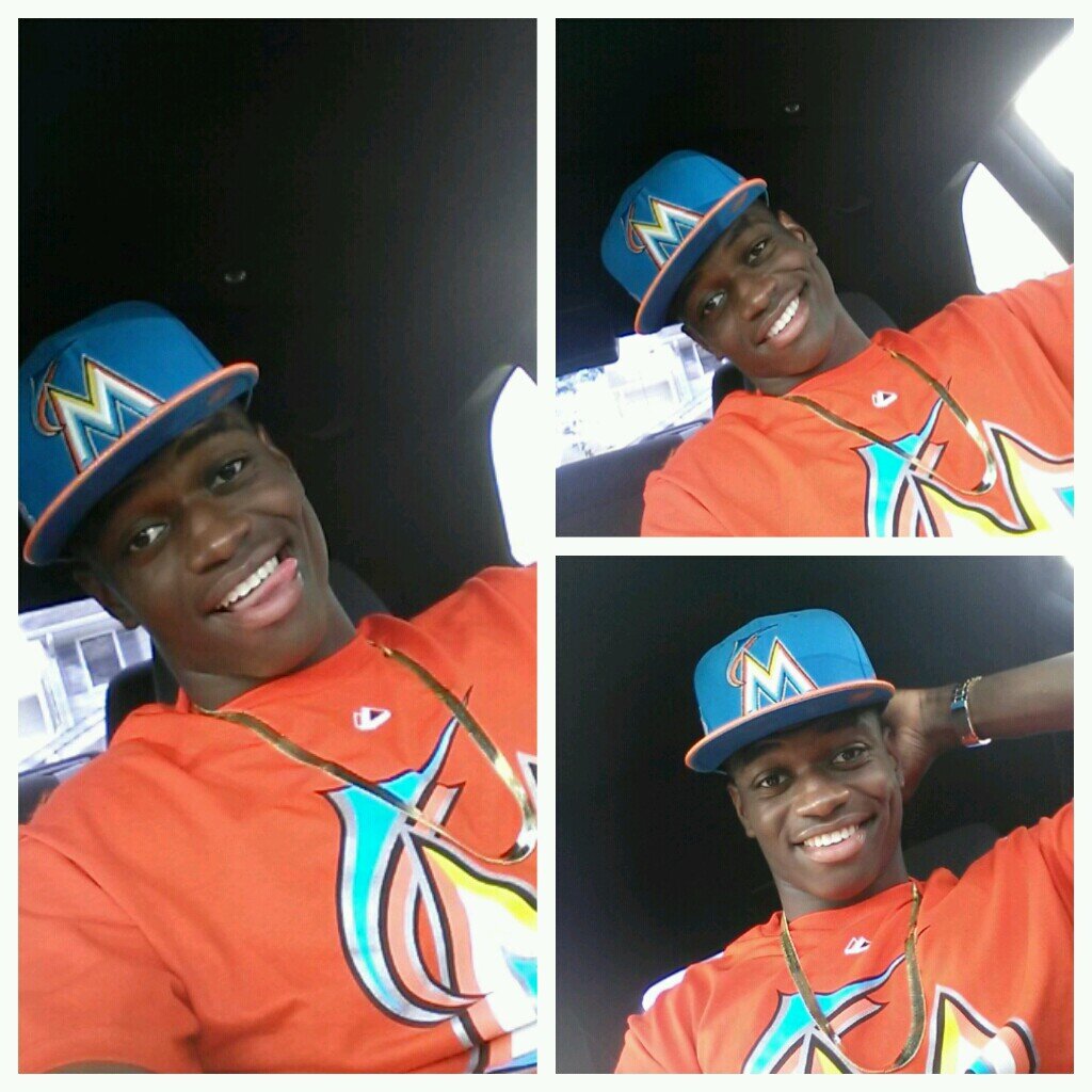 Army_Strong44's profile picture. 