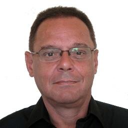 Consultor e instrutor da Academia do Marketing e Curso de E-commerce. Um apaixonado por marketing digital, comércio eletrônico e negócios online.