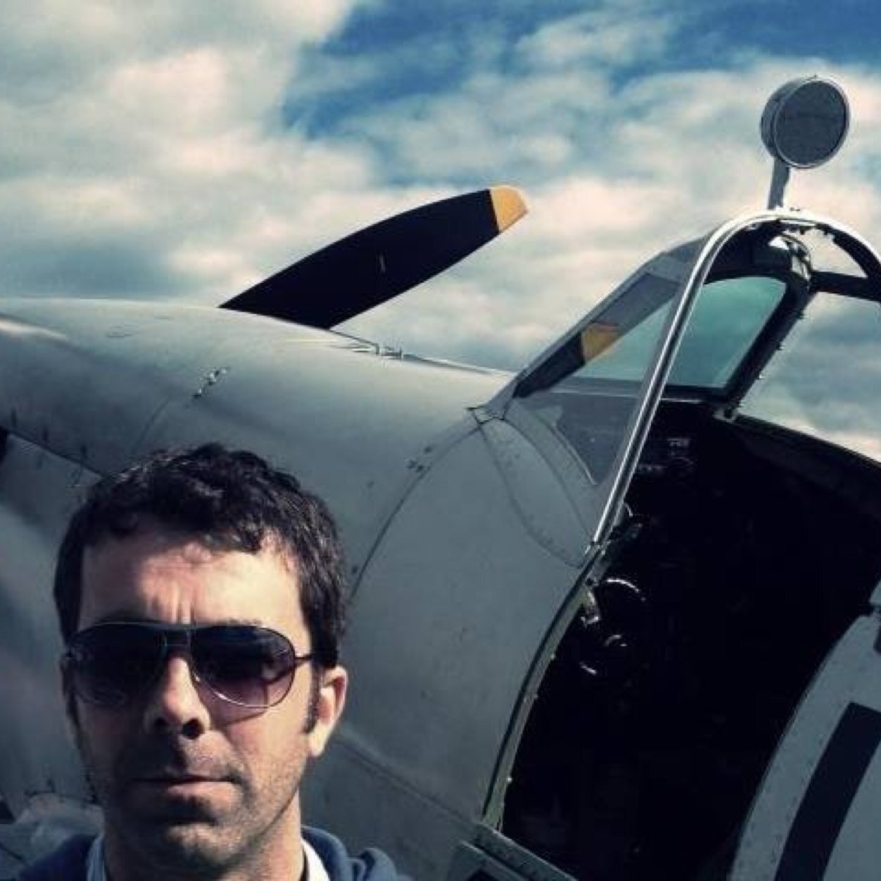 lostinpiano's profile picture. Don't come to me for help I can barely help myself