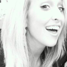 michellemasek's profile picture. Building @honeyjar