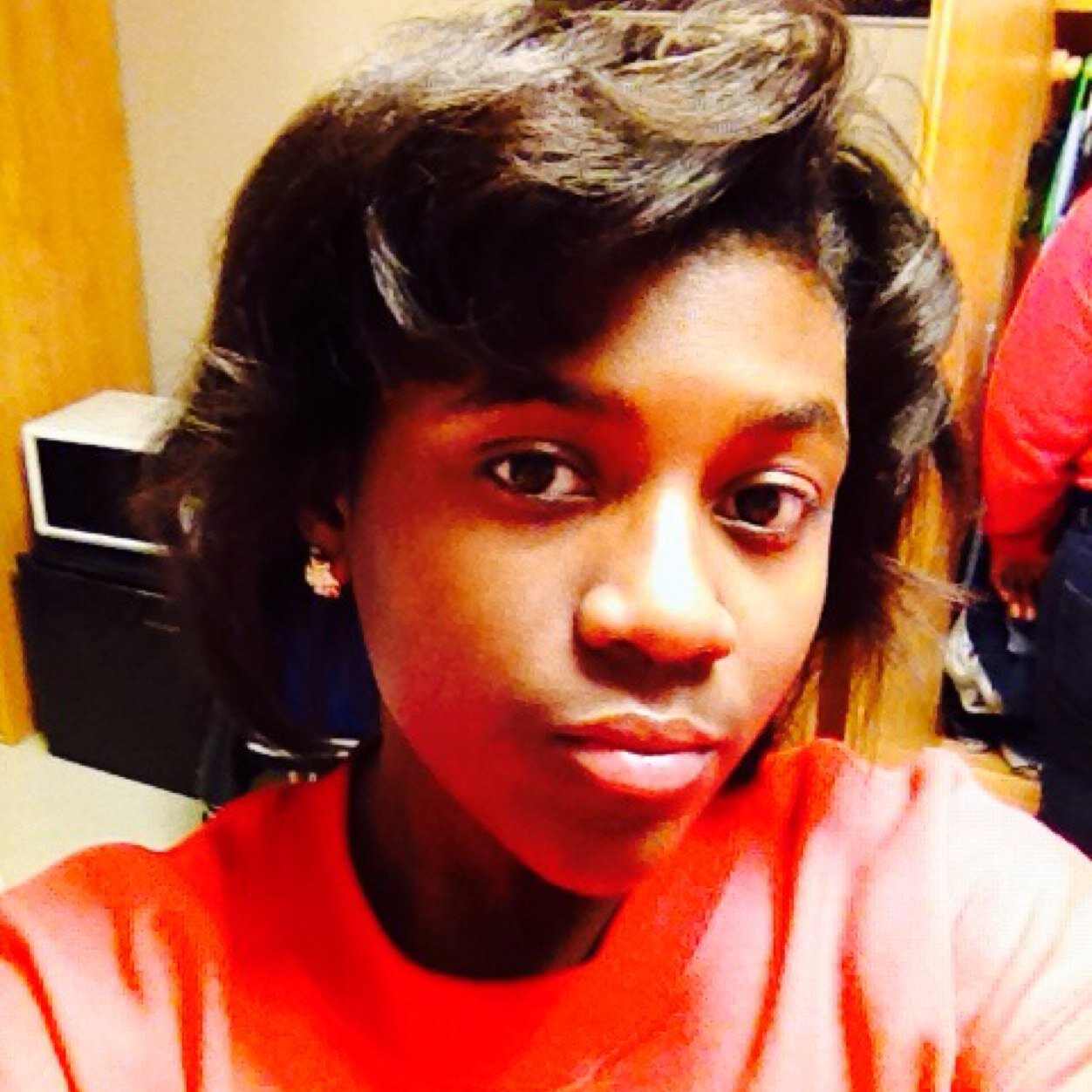 Im simply me and that's all i CAN be.! a glimpse into my world through what you read.!