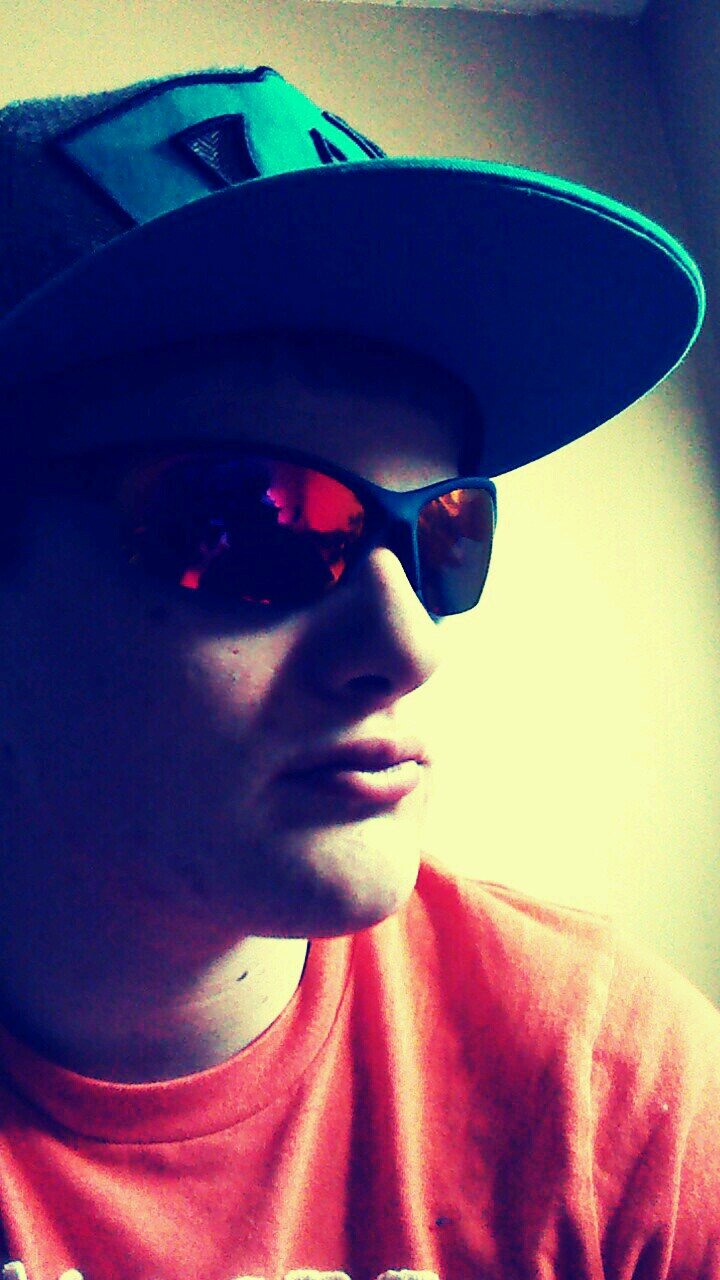 17 & single ;) Country boy swag/follow me on instagram deven_elliott. follow me i follow back ;)
