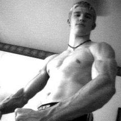 robbfl82's profile picture. Surfer, wrestler, technologist.  Funloving, athletic, laid back.