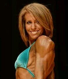 Working mother of 2.  Lost 100lbs and now competing in physique shows. Trying to inspire others and show them they can do it too!