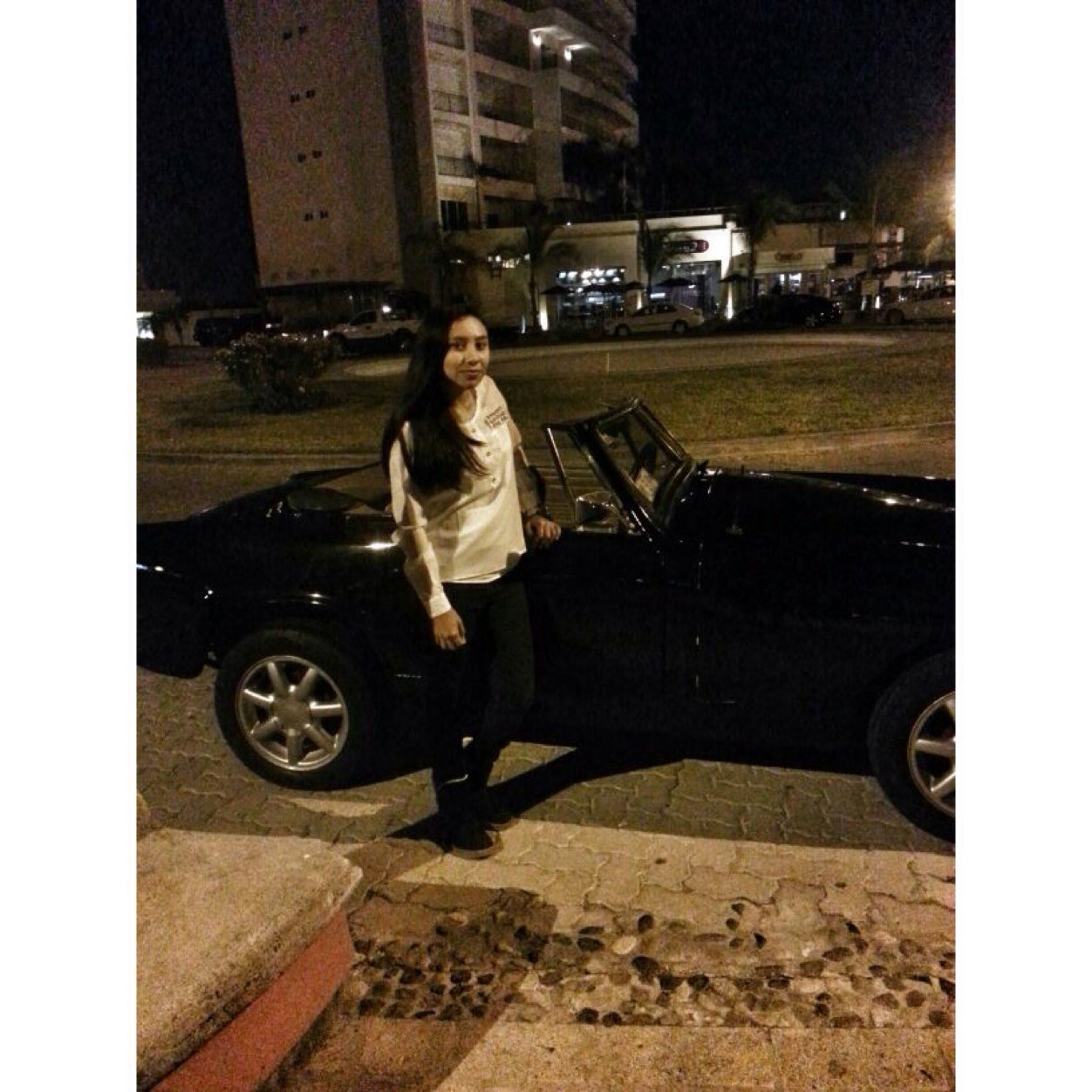 Instagram : andreaavdz :)