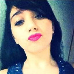 [...] Sou santista,sou feliz,soou idiota,sou meiga,sou maluca,sou ironica,menos perfeita. Fã,Ousada,Filha de Deus e NEYMARZETE com orgulho ;3