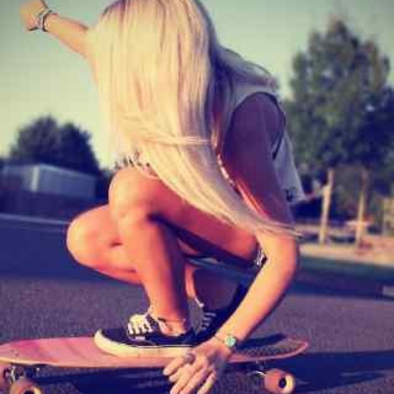 I don't need money or flowers to make me happy all I need is you♥- cheesyyyyyyyyyyyyy