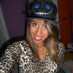 sou sensivel mas se eu cair eu vou levantar.. suas criticas so fazem eu me sentir mais forte pois sao das suas criticas q cada dia eu me faço uma pessoa melhor.