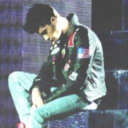 boy directioner!!....1D I follow back