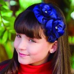 '' Seu Sucesso e minha Vitoria:  O Mundo Contra a @larimanoela e Eu Contra O Mundo Minha Vida e Larissa Manoela segui este fã club por favor lari ♥♥ segui pf ♥♥