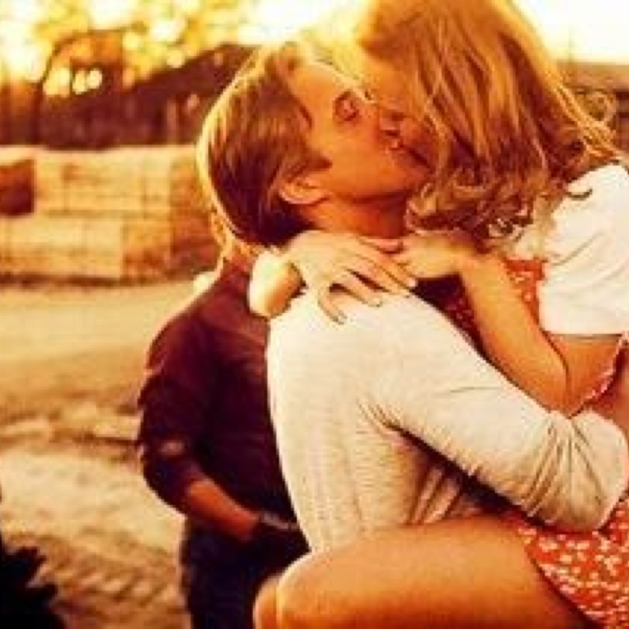 love_imaginesx's profile picture. We'll do 1D, 5sos, Janoskians, JB and Union J imagines! Tweet if you want one personally and we'll try to do it asap! We follow back just ask! Lainey +Ciara ❤