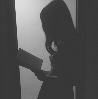 redismycolor_'s profile picture. Van como locos, como locos, como locos van. 'Ahora camina, pequeña Coraline.