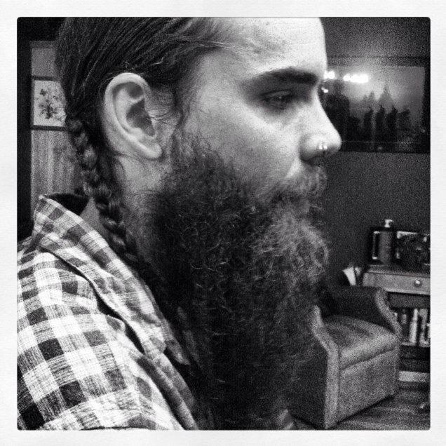 Johnestly's profile picture. 