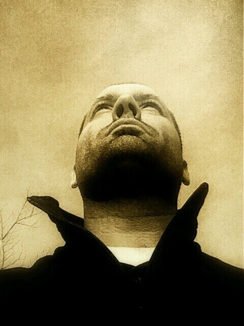 billdjohnson's profile picture. I engage in photography and humor on a regular basis, but hardly ever at the same time. I live in Beaverton.