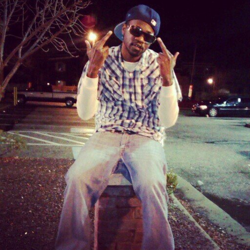 i smoke, i drank, im suppose to stop but i cant. nigga from da bottom tryna make it to da top. can't stop, won't stop
