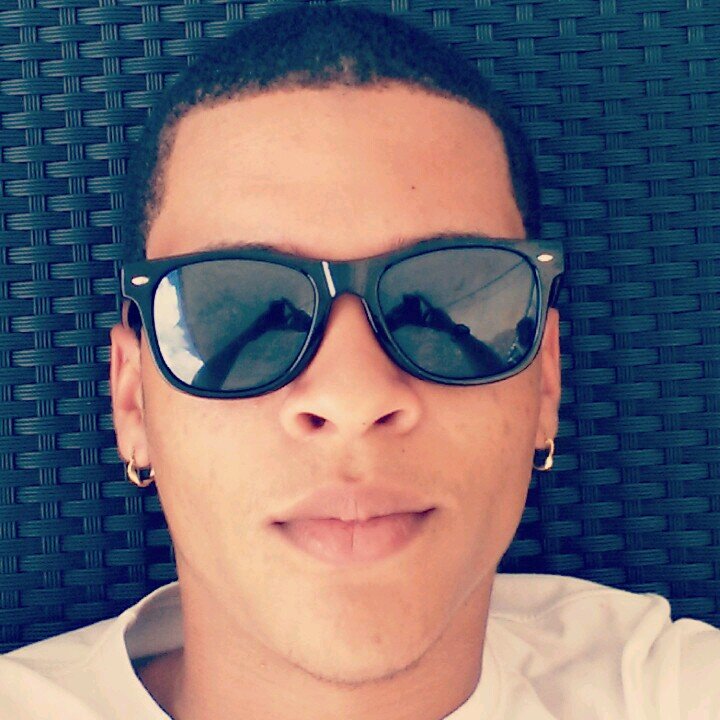 Suis moi ta vie changera #TeamFooteux #TeamUSBM #TeamOM ! Follow me ! Instagram : Tinaybi ! Facebook : Brice Ti-Naybi Clerembault !