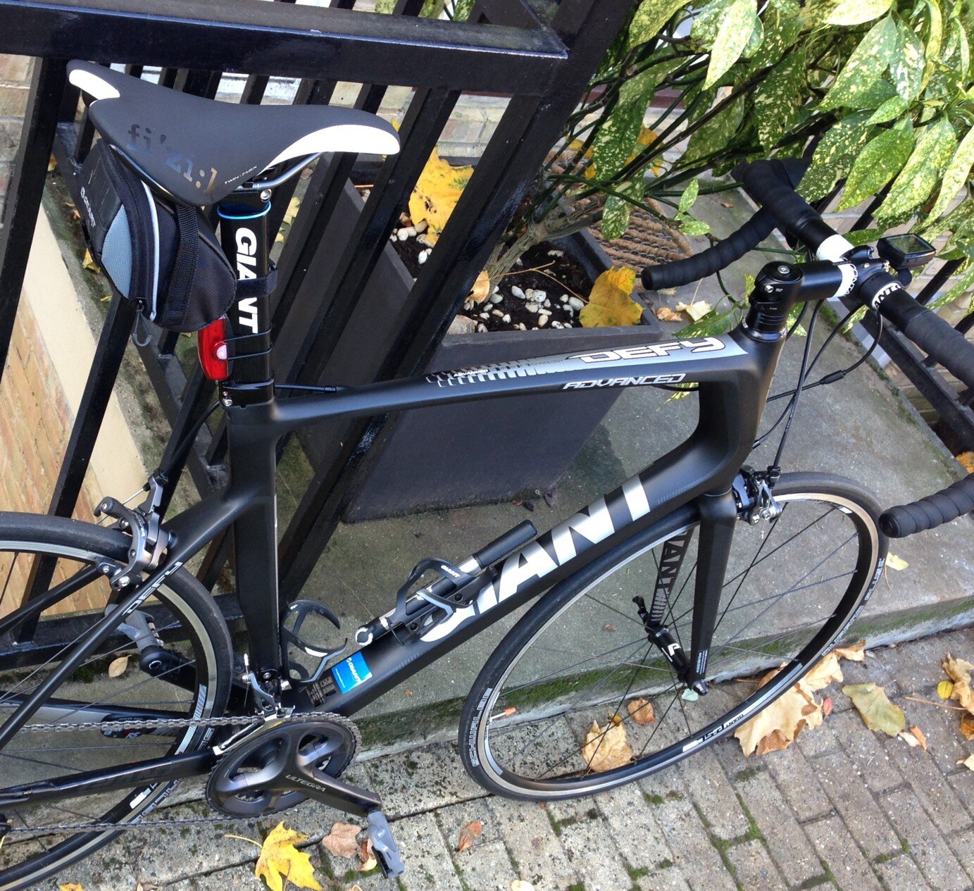 MonsieurCrook's profile picture. Guitar playing, endurance cycling, video gaming, finance professional.