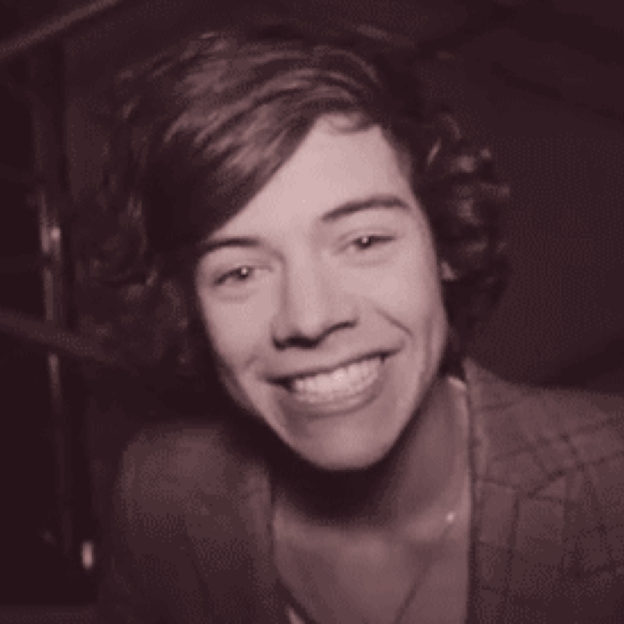 Please follow @StrawZarryPie instead of this account. It would mean so much. Thaaaaaaaaannnkks. xx
