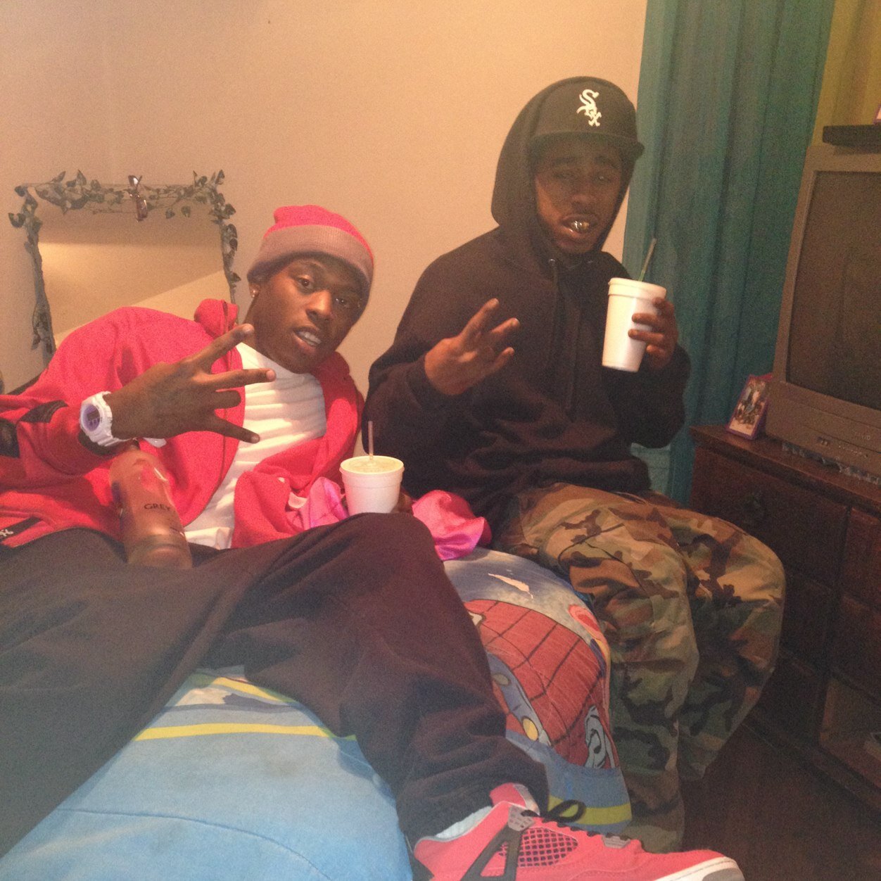 #ripTERRELLE
-my nigga died in gun fire-
#1411 Allendale My Section 
Fuhk A Nigga . Money is The Motivation ! 
#BBHB #CGM #StreetPortWATS
#ItsRealerThanYouThink