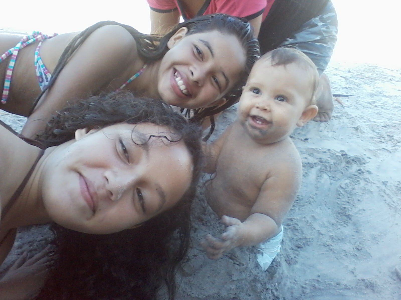 menina q ta no meia das meninas q eu nao sei q é,o menino q eu n sei que e q ti fala um negosio q tbm nao sei o q e ta li esperando por mim