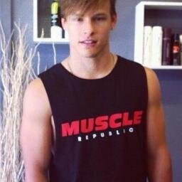 I LOVE @UnionJWorld @TheVampsBand & @TheCollective12 WATCH MUSIC VIDEO http://t.co/CBzZWB3Zid they are @TrentBell90 @WillSinge @JulianDeVizio @JaydenSierra