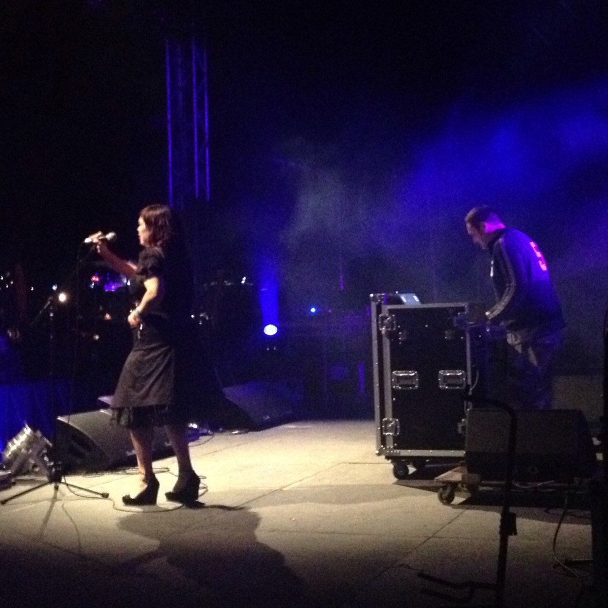 ElectricanaUK's profile picture. Glitchy sparkles galore