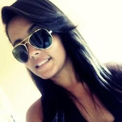 '  ✌  -- MORENA não é exibida , MORENA é destacada'   ( CHAVOSA ♫ ♪,)    \|/ Sarra a novinha no grau, e vem rebolando por cima    \|/ ♫