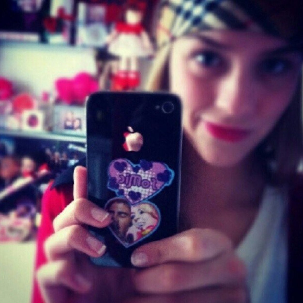 Não importa quanto tempo dura um para sempre, só sei que quero amar muito vocês além disso.@MicaelBorges_ @sophiaabrahao ზ Dona:@onelovechamel_