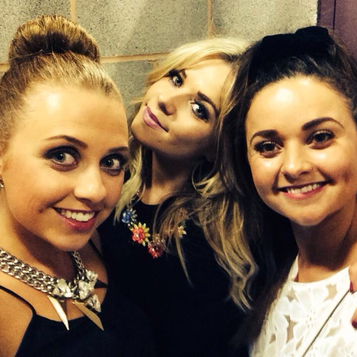 KatJohnson26's profile picture. I’ve not tweeted since 2015 but I’m back!